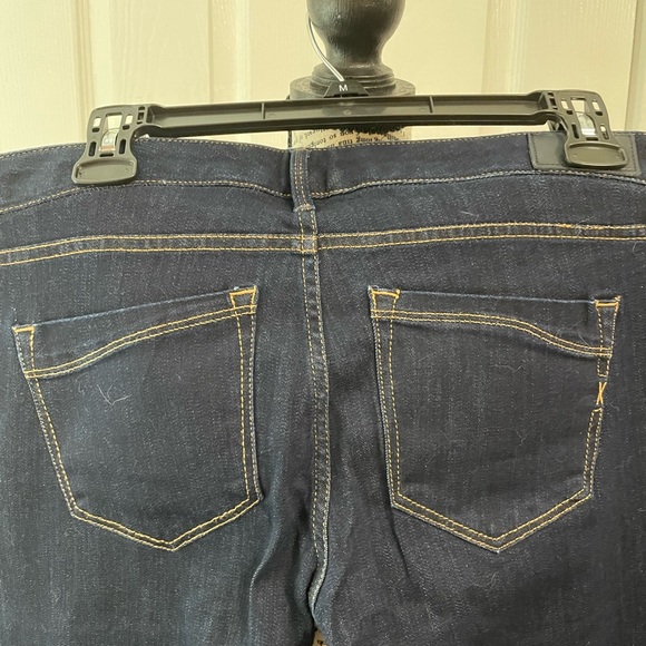 Express Jeans Low Rise 6Short Never Worn Barely Boot - Picture 6 of 8